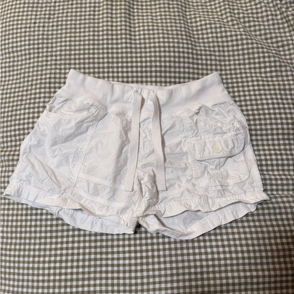 Vintage Calvin Klein Women's White Cargo Shorts
